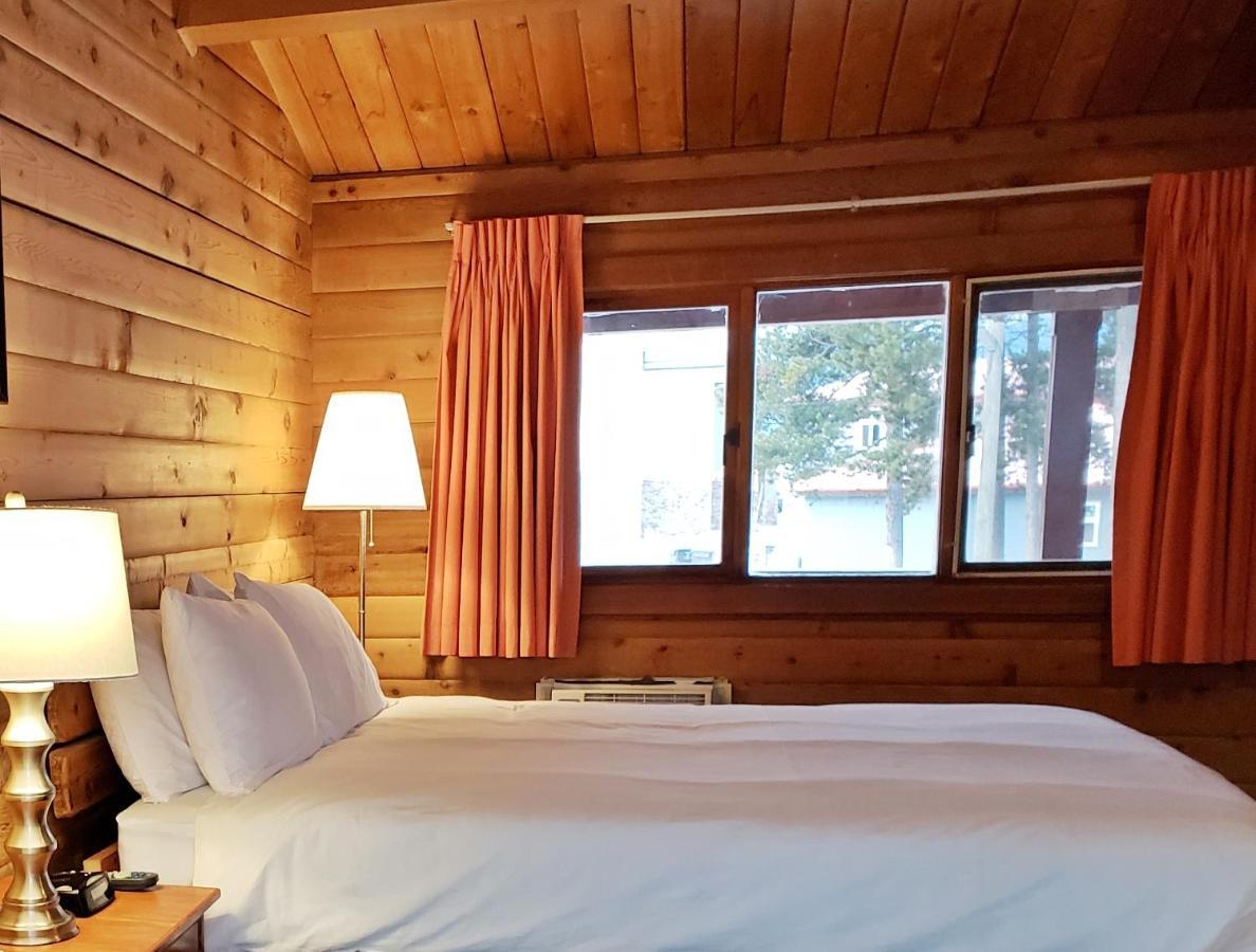 Rocky Inn Valemount Ngoại thất bức ảnh