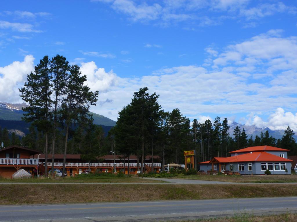 Rocky Inn Valemount Ngoại thất bức ảnh